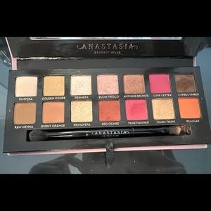 Modern renaissance Anastasia Beverly Hills make up pallet